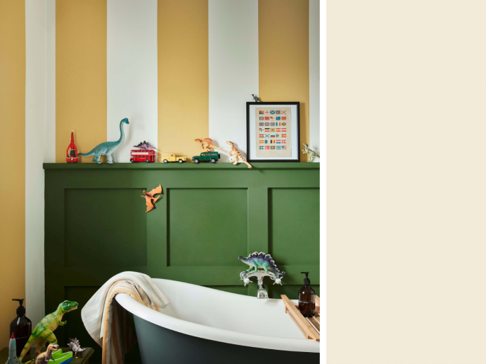 Little Greene - Silent White Mid 330 in banen geschilderd