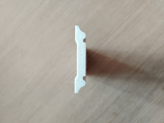 Gaudi flexibele sierlijst 1.51.384