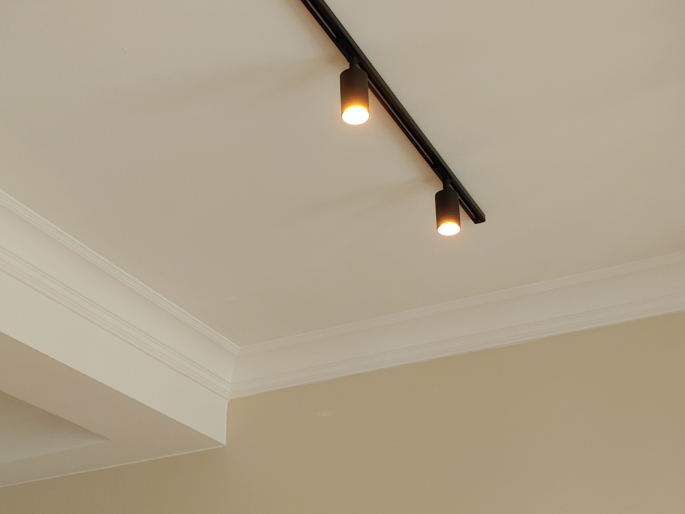 Orac kroonlijst CX106