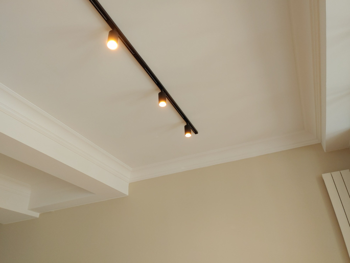 Orac kroonlijst CX106