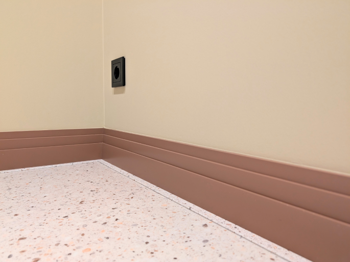 Orac vloerplint SX180