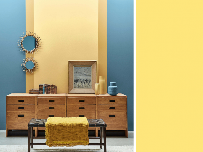 Little Greene - Carys 148 geschilder op de muur in een baan