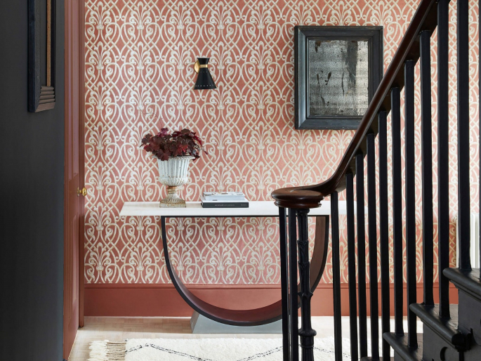 Sfeerfoto Little Greene behang Brook Street - Etruscan in een hal 